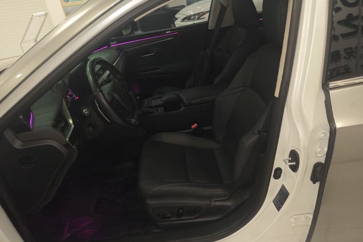 Used Lexus ES 2020 200 Excellence Edition Left Front Seat