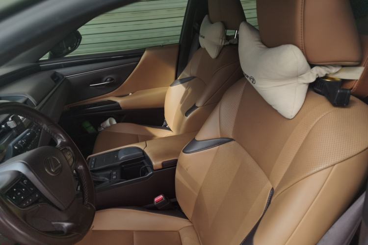 Used Lexus ES 2020 200 Excellence Edition Left Front Seat