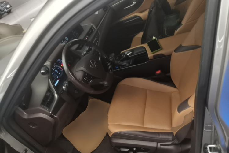Used Lexus ES 2020 200 Luxury Edition Left Front Seat