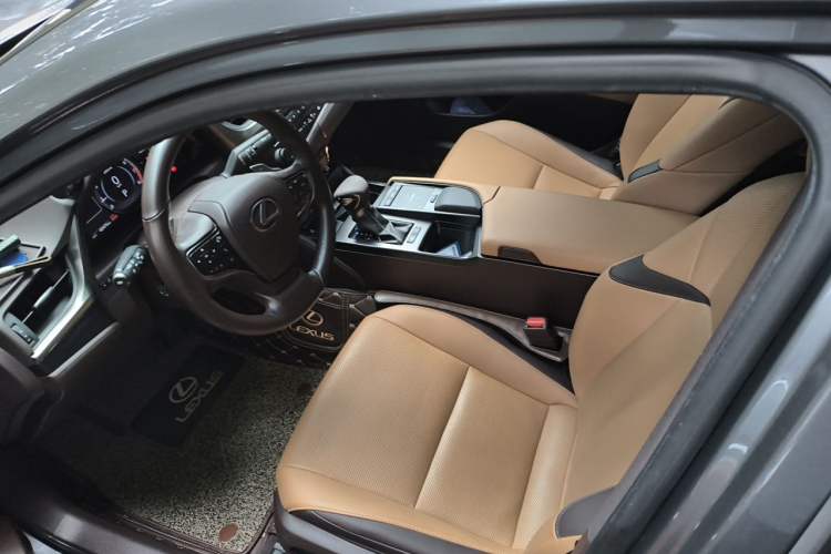 Used Lexus ES 2020 200 Excellence Edition Left Front Seat