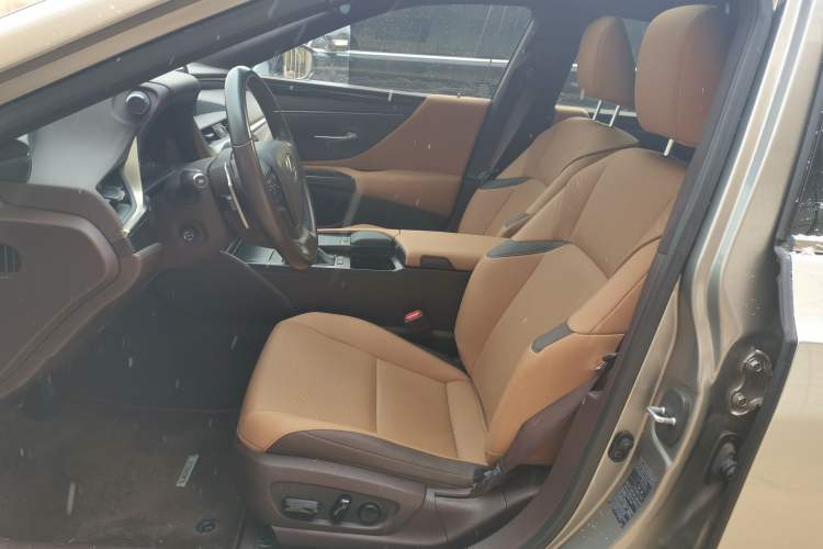 Used Lexus ES 2020 200 Excellence Edition Left Front Seat