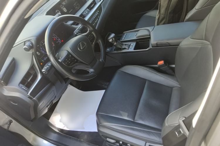 Used Lexus ES 2020 300h Premier Edition Left Front Seat