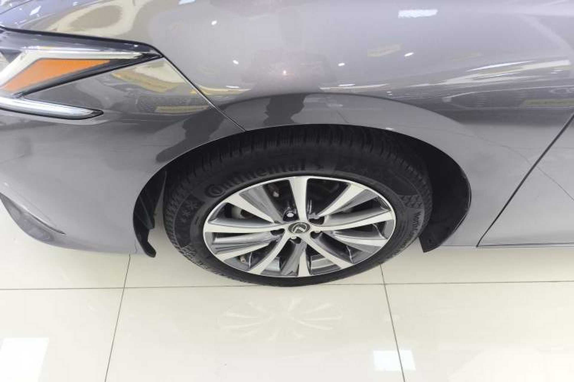 Used Lexus ES 2020 200 Luxury Edition Left Front Wheel Hub