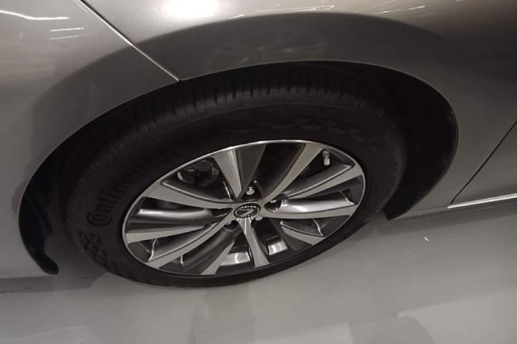 Used Lexus ES 2020 200 Excellence Edition Left Front Wheel Hub