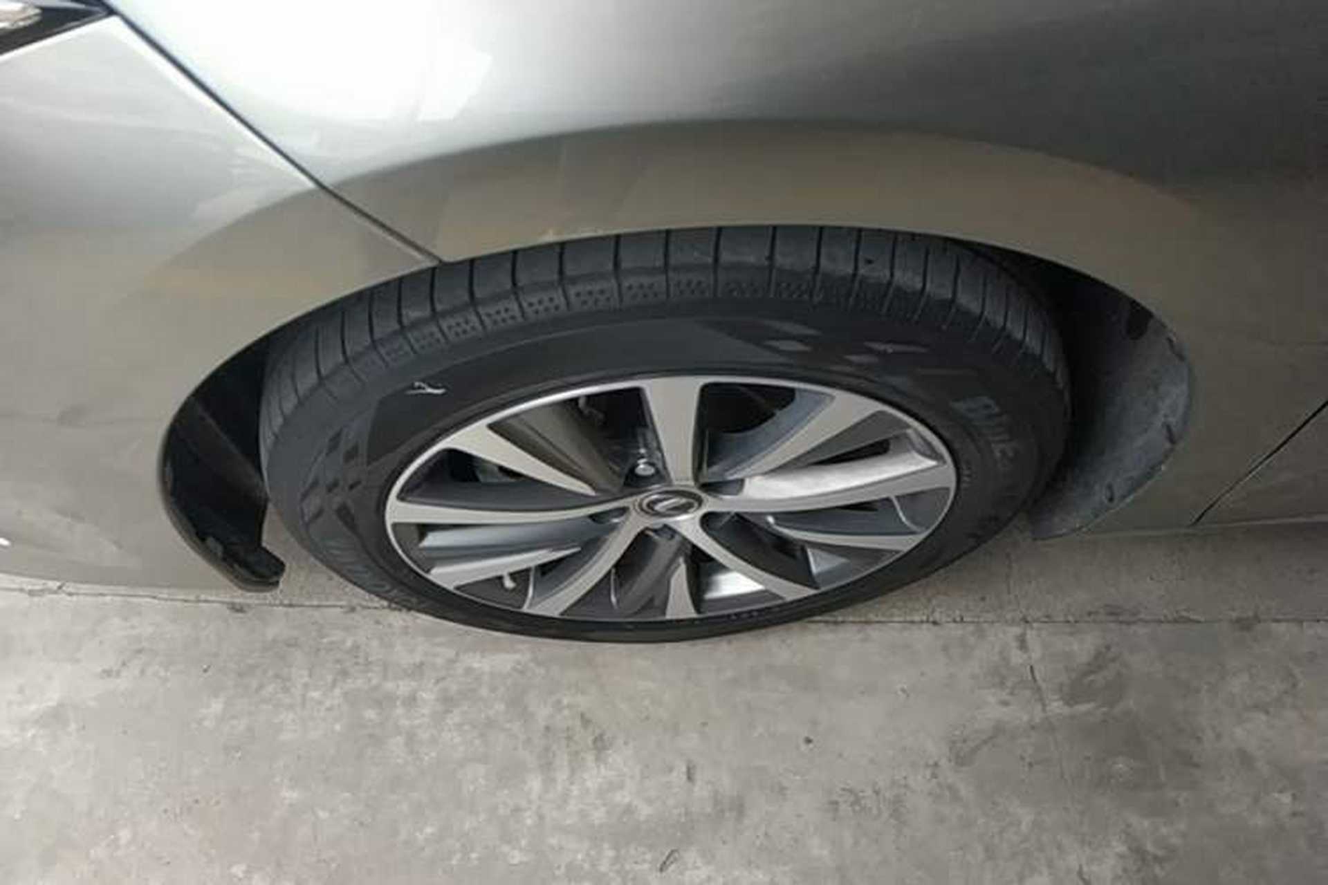 Used Lexus ES 2020 200 Luxury Edition Left Front Wheel Hub