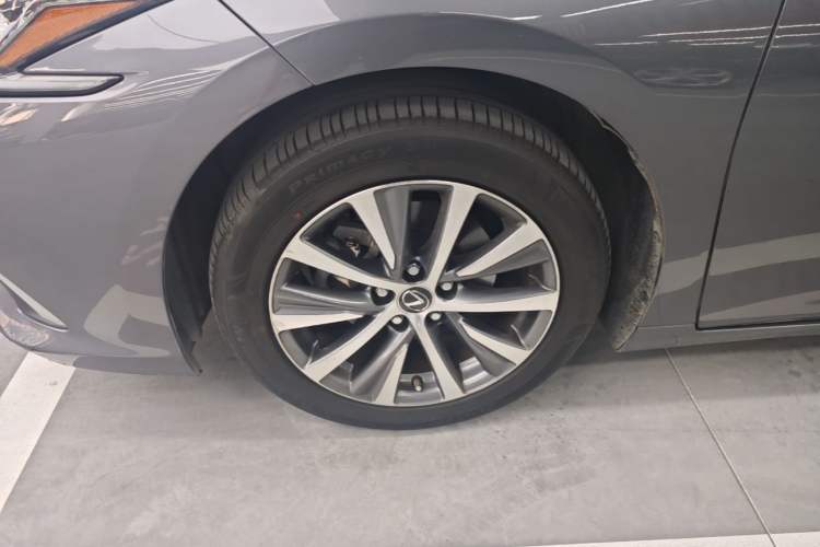 Used Lexus ES 2020 200 Excellence Edition Left Front Wheel Hub