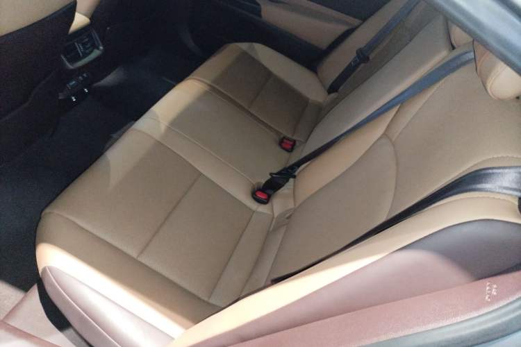 Used Lexus ES 2020 300h Deluxe Edition Left Rear Seat