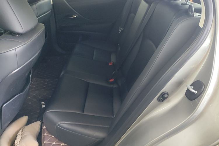 Used Lexus ES 2020 200 Excellence Edition Left Rear Seat