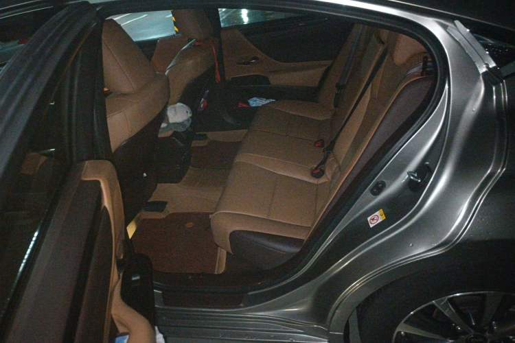 Used Lexus ES 2020 200 Excellence Edition Left Rear Seat