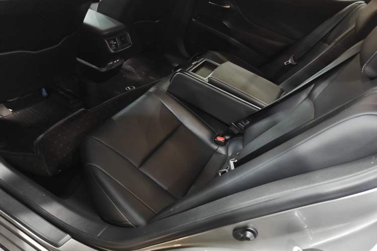 Used Lexus ES 2020 200 Excellence Edition Left Rear Seat