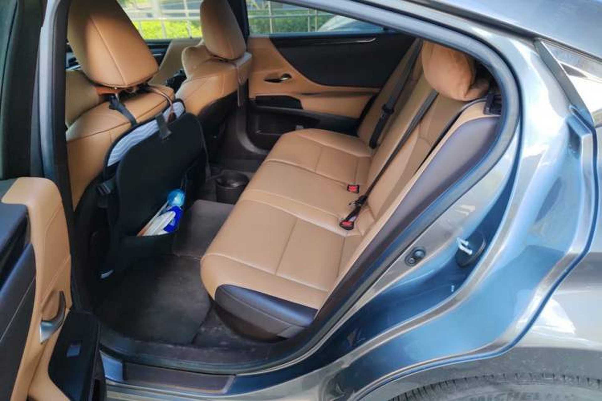 Used Lexus ES 2020 300h Premier Edition Left Rear Seat