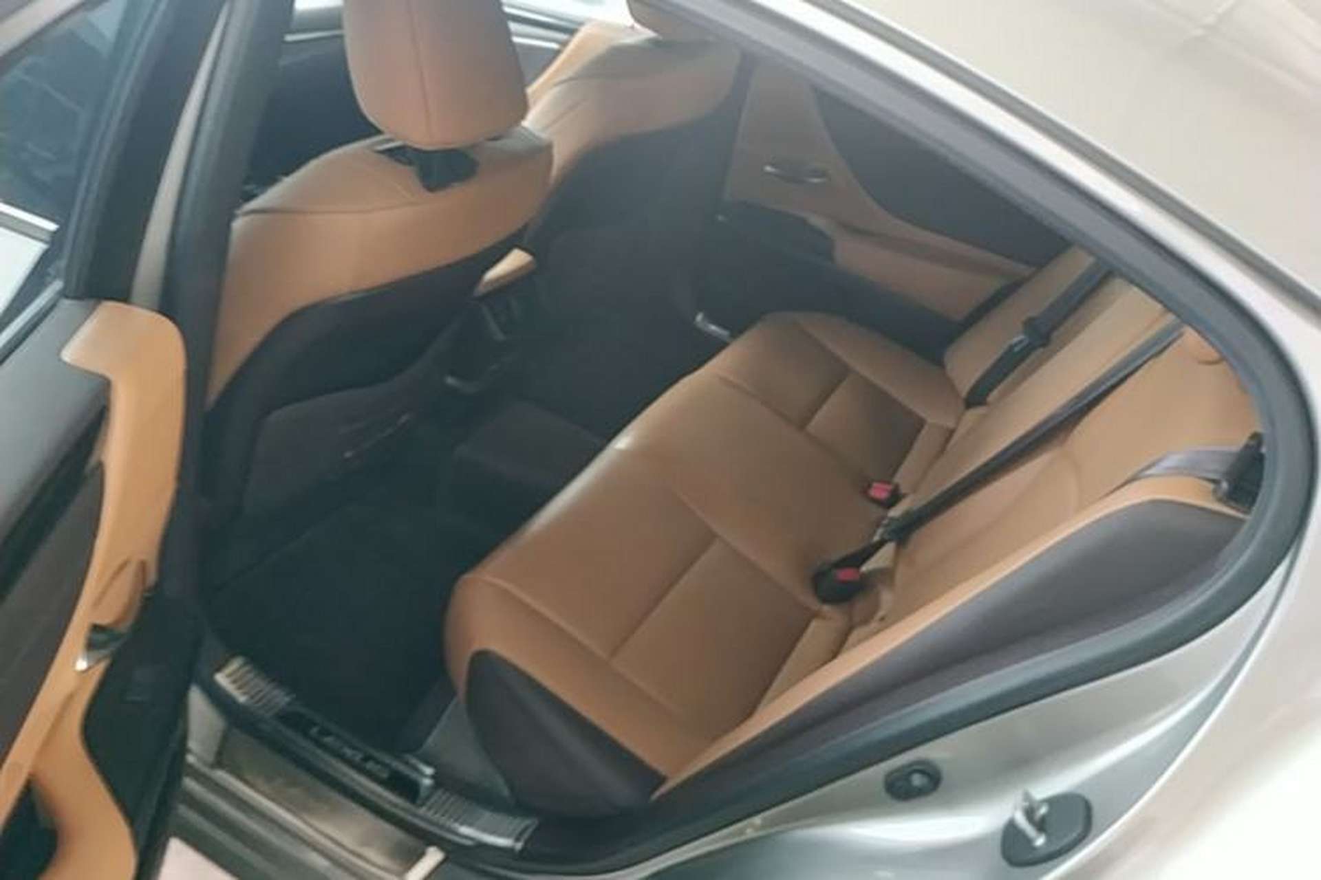 Used Lexus ES 2020 200 Luxury Edition Left Rear Seat