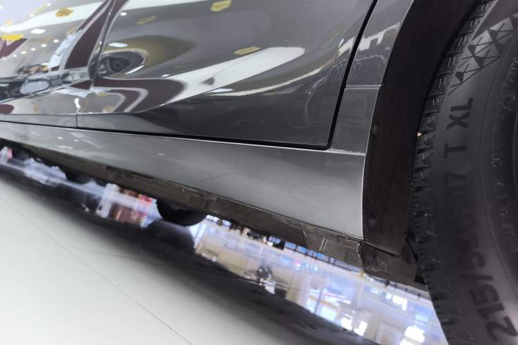 Used Lexus ES 2020 200 Luxury Edition Left Side Sill