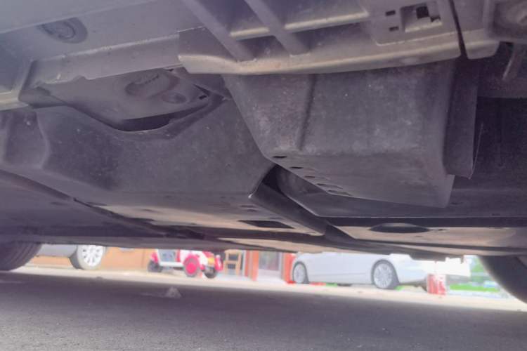 Used Lexus ES 2020 300h Premier Edition Left Side Sill
