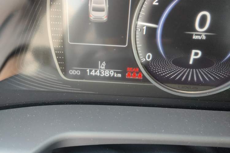 Used Lexus ES 2020 200 Excellence Edition Odometer Close Up