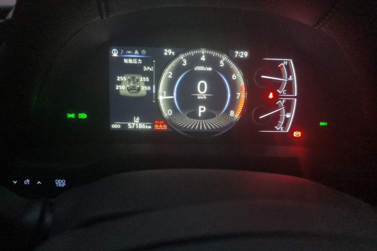 Used Lexus ES 2020 200 Luxury Edition Odometer Close Up