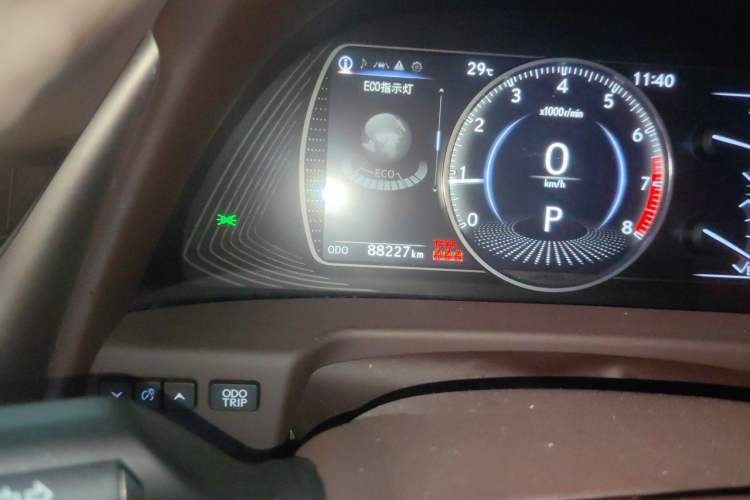 Used Lexus ES 2020 200 Excellence Edition Odometer Close Up