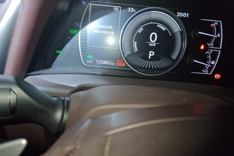 Used Lexus ES 2020 300h Deluxe Edition Odometer Close Up