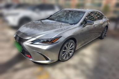 Used Lexus ES 2020 300h Deluxe Edition