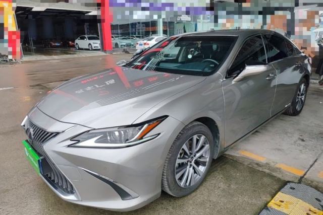 Used Lexus ES 2020 300h Premier Edition