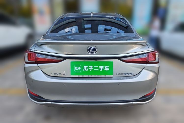 Used Lexus ES 2020 300h Premier Edition Rear