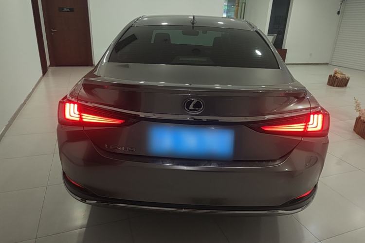 Used Lexus ES 2020 200 Excellence Edition Rear