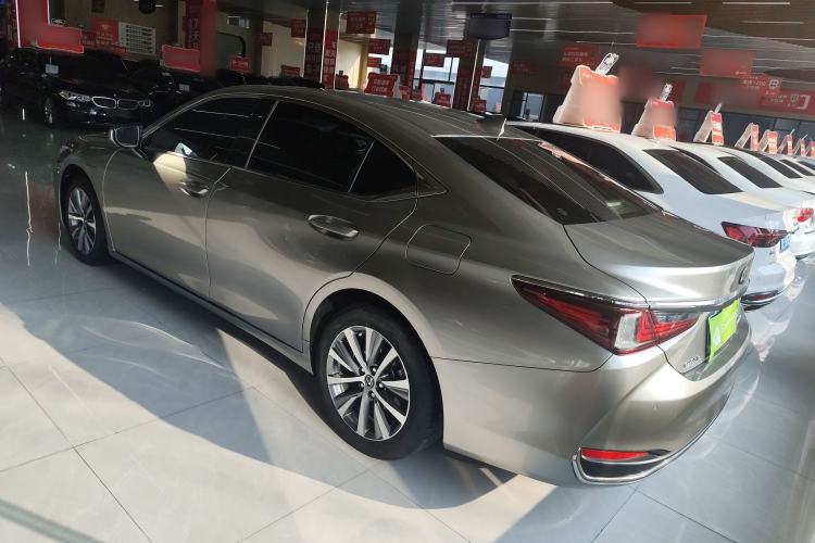 Used Lexus ES 2020 200 Excellence Edition Rear Left 45 Deg