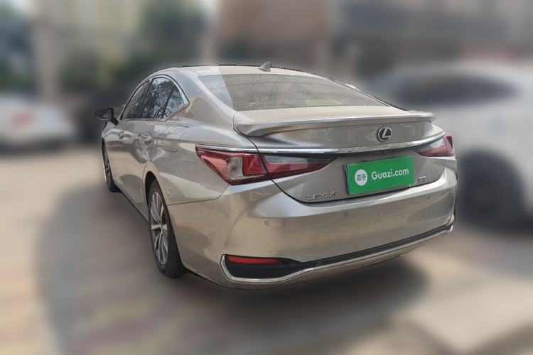 Used Lexus ES 2020 200 Excellence Edition Rear Left 45 Deg