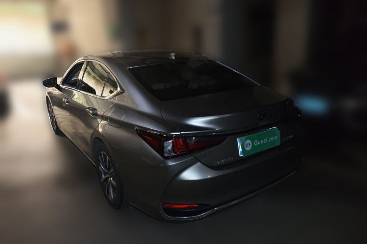 Used Lexus ES 2020 200 Excellence Edition Rear Left 45 Deg