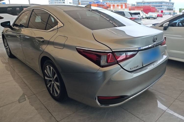 Used Lexus ES 2020 200 Excellence Edition Rear Left 45 Deg