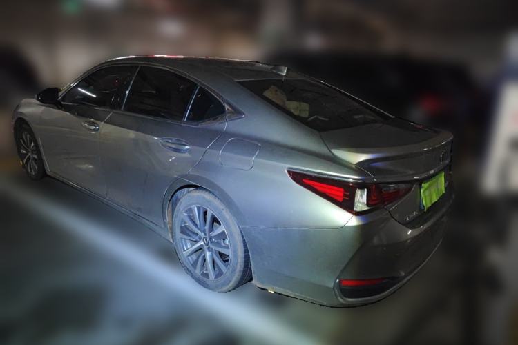 Used Lexus ES 2020 200 Excellence Edition Rear Left 45 Deg