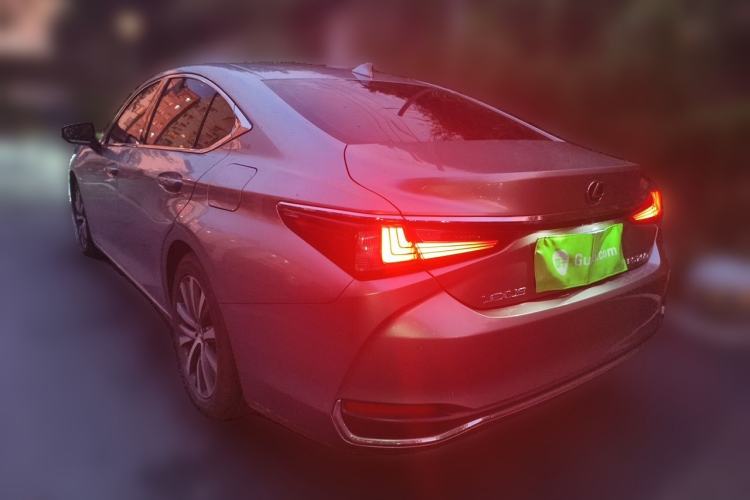 Used Lexus ES 2020 200 Luxury Edition Rear Left 45 Deg