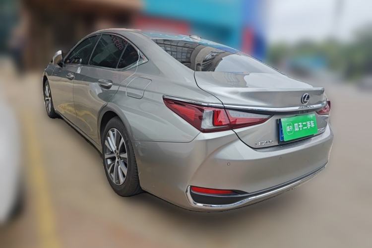 Used Lexus ES 2020 200 Excellence Edition Rear Left 45 Deg