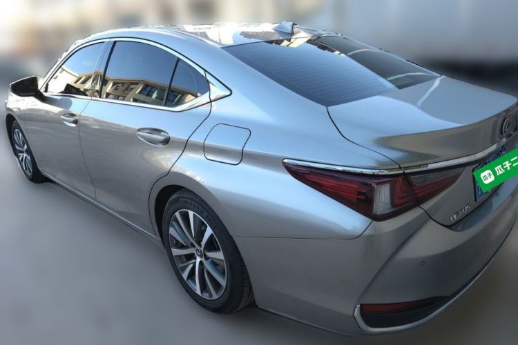 Used Lexus ES 2020 200 Luxury Edition Rear Left 45 Deg