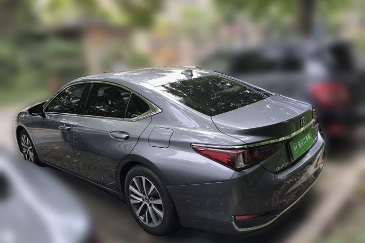Used Lexus ES 2020 200 Excellence Edition Rear Left 45 Deg