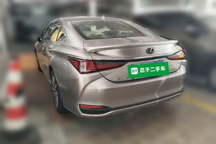 Used Lexus ES 2020 200 Excellence Edition Rear Left 45 Deg