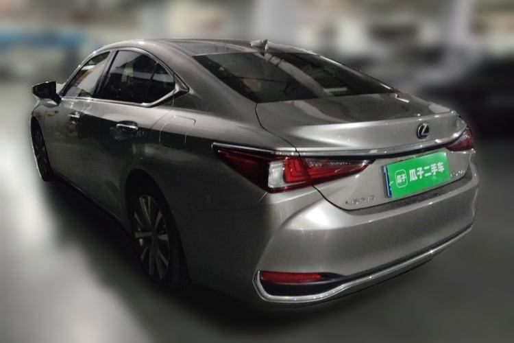 Used Lexus ES 2020 200 Excellence Edition Rear Left 45 Deg
