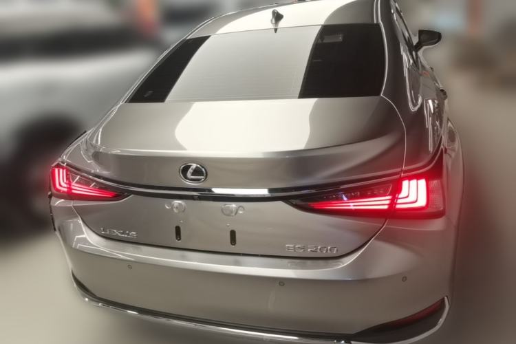 Used Lexus ES 2020 200 Luxury Edition Rear