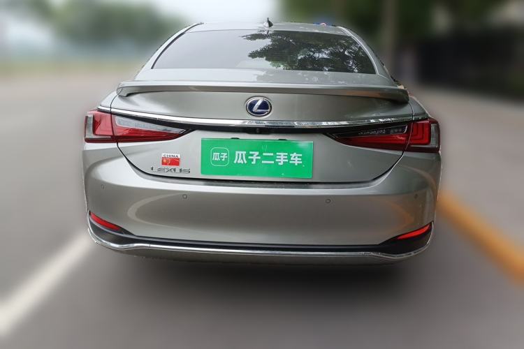 Used Lexus ES 2020 300h Premium Edition Rear