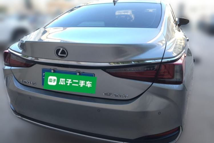 Used Lexus ES 2020 200 Luxury Edition Rear