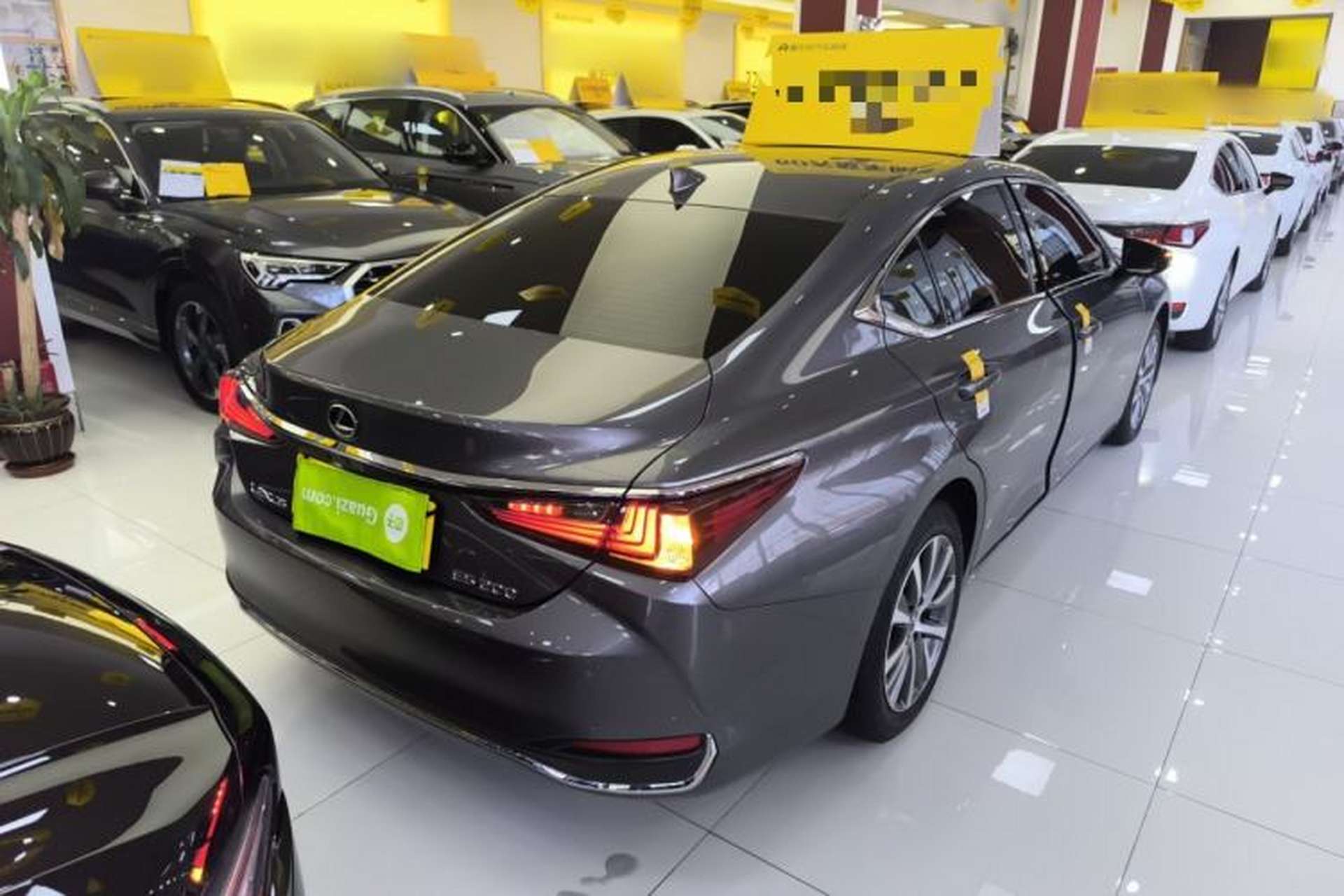 Used Lexus ES 2020 200 Luxury Edition Rear Right 45 Deg