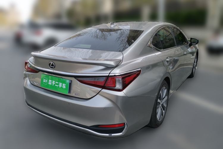 Used Lexus ES 2020 200 Excellence Edition Rear Right 45 Deg