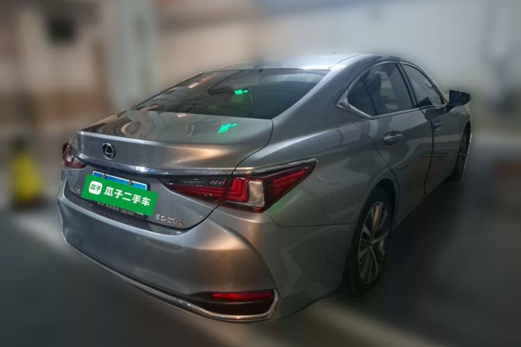 Used Lexus ES 2020 200 Excellence Edition Rear Right 45 Deg
