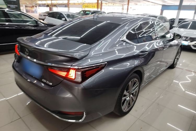 Used Lexus ES 2020 200 Excellence Edition Rear Right 45 Deg
