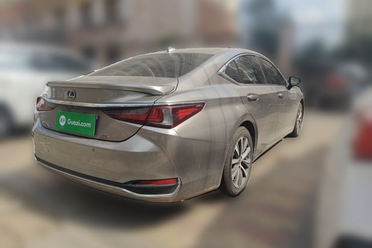 Used Lexus ES 2020 200 Excellence Edition Rear Right 45 Deg