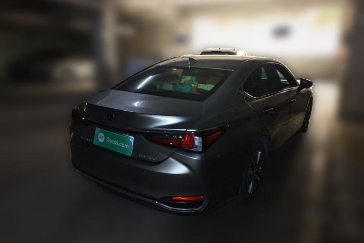 Used Lexus ES 2020 200 Excellence Edition Rear Right 45 Deg