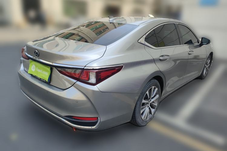 Used Lexus ES 2020 200 Excellence Edition Rear Right 45 Deg