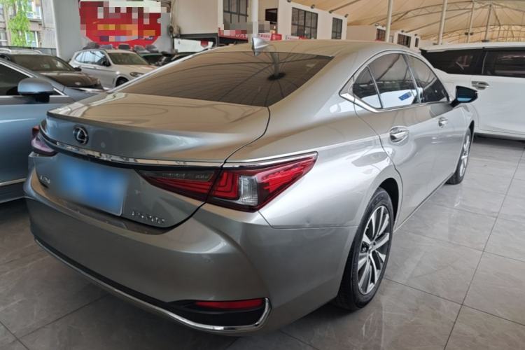 Used Lexus ES 2020 200 Excellence Edition Rear Right 45 Deg