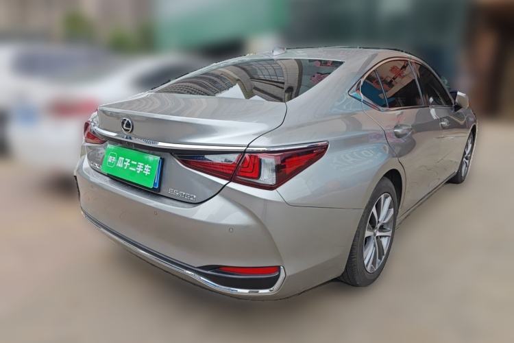 Used Lexus ES 2020 200 Excellence Edition Rear Right 45 Deg