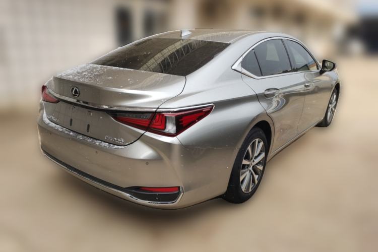 Used Lexus ES 2020 200 Excellence Edition Rear Right 45 Deg